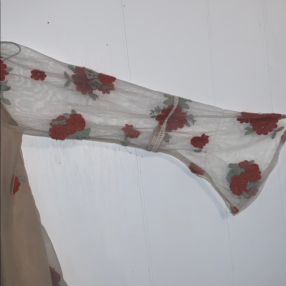 GB Off Shoulder Floral Top - Picture 2 of 3